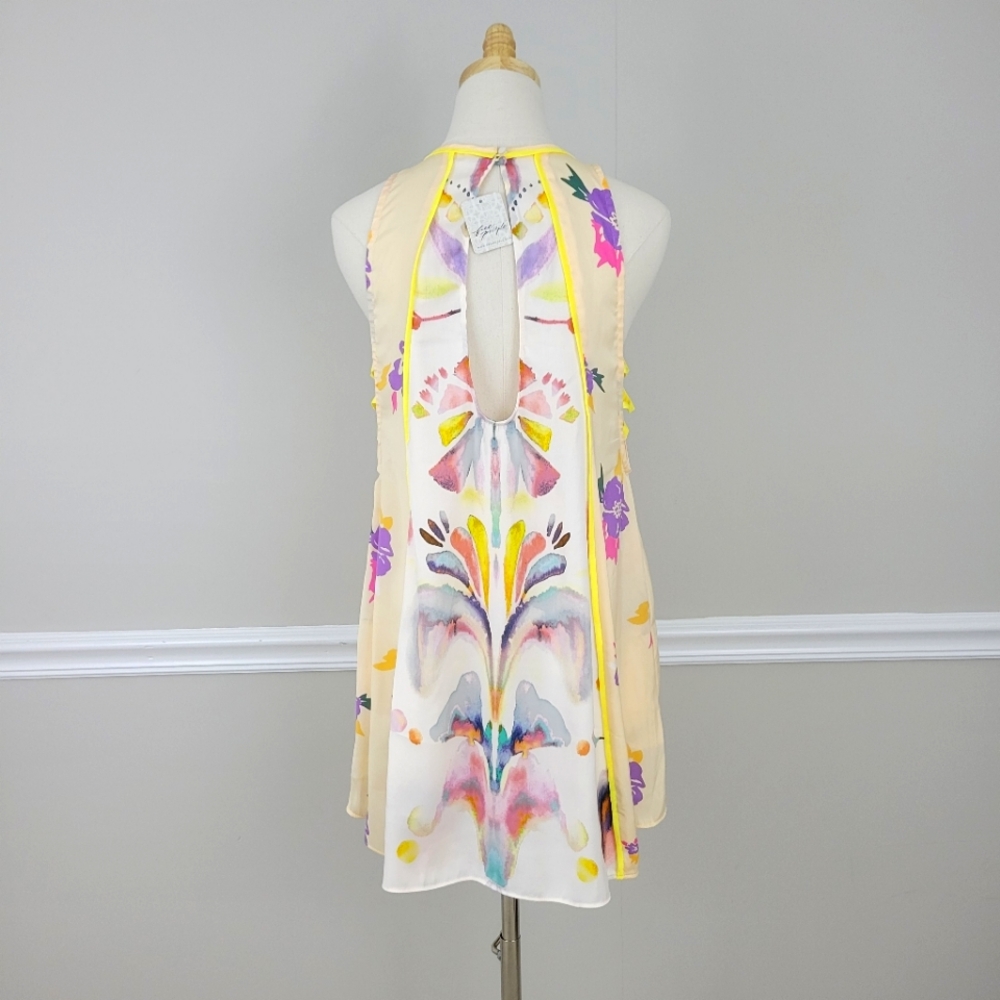 Free People Sleeveless Keyhole Back Peach Floral Top Size XS - Picture 3 of 6
